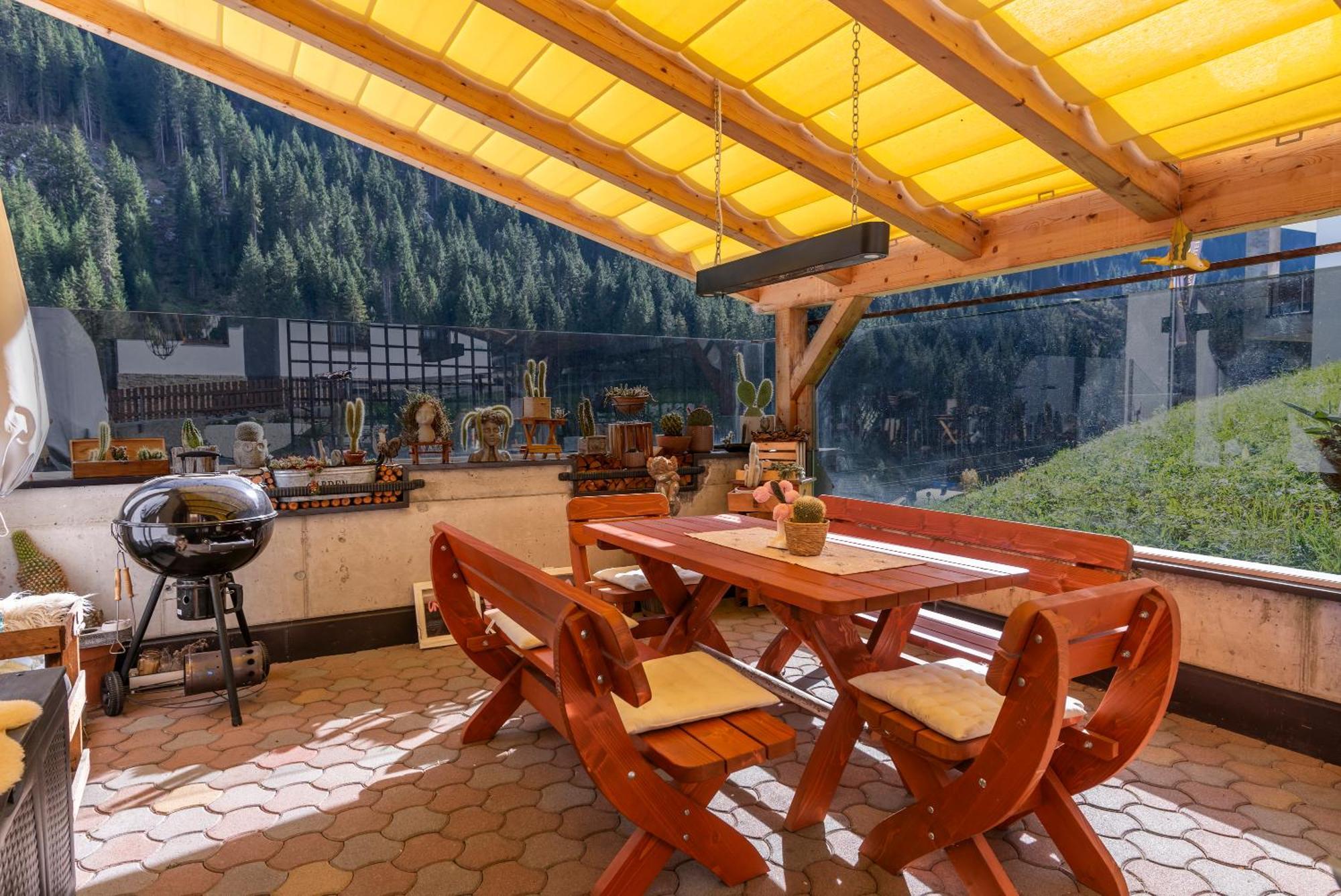 Haus Angela Hotel Капл Екстериор снимка