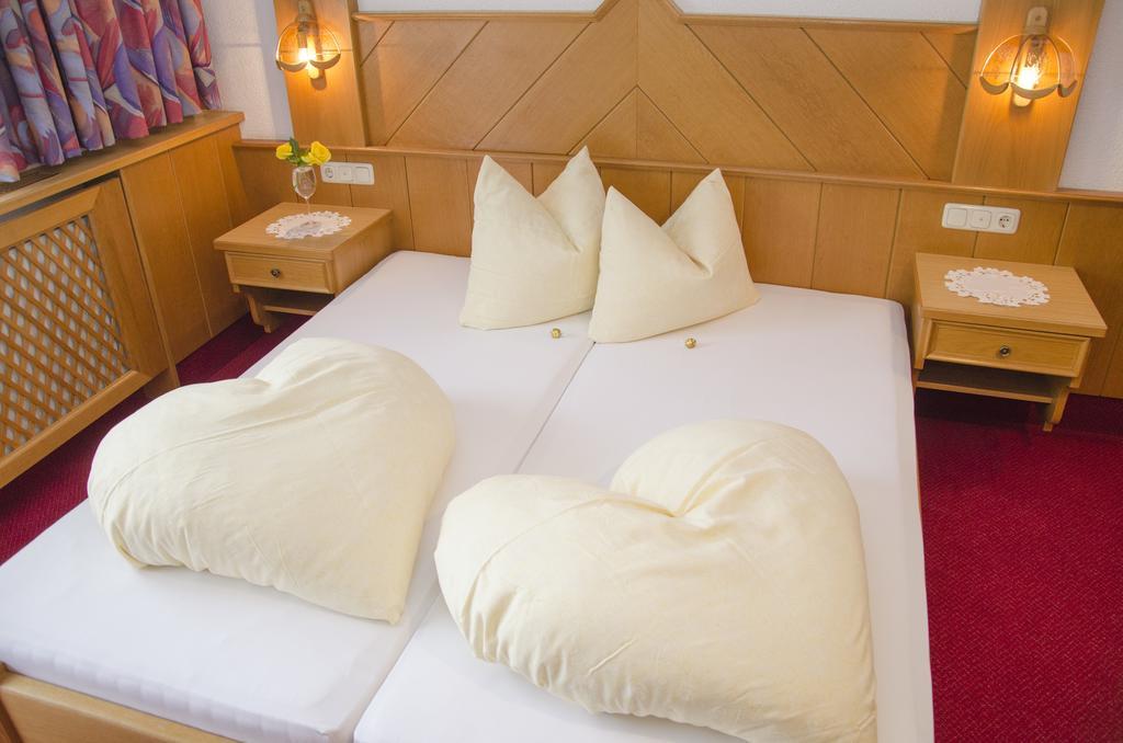 Haus Angela Hotel Капл Екстериор снимка